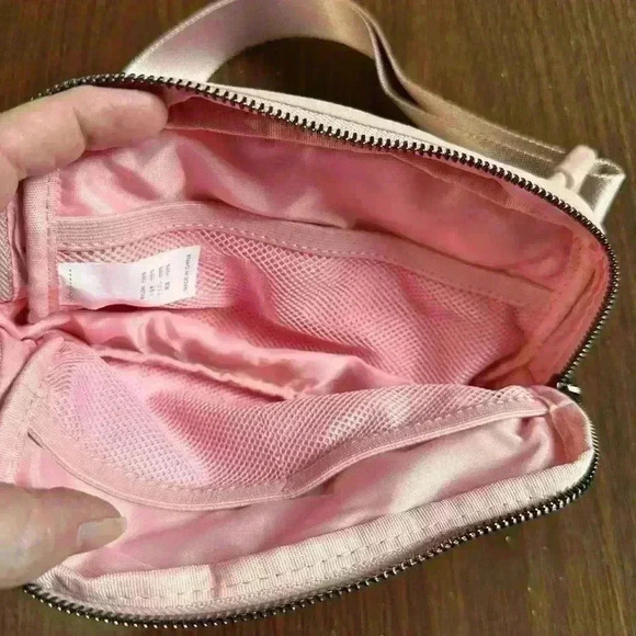 Light Pink Fanny Bag. Zip Closure. Pockets. Adjustable. 5”x9”. - Picture 2 of 8